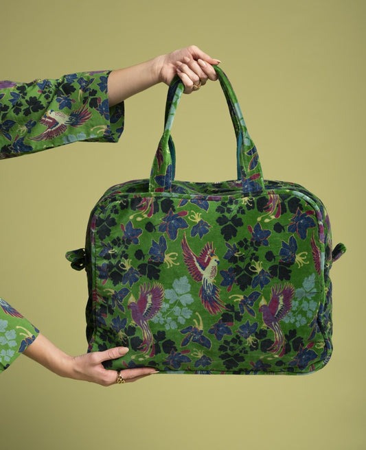 Weekend Bag Velvet - Ancolie vibrant green