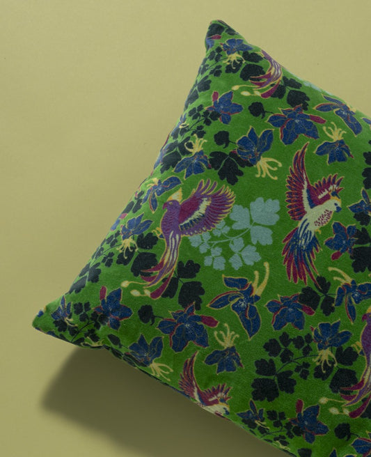 Square Cushion Velvet - Ancolie vibrant green