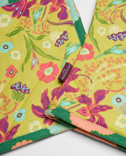 Oven Glove and Potholder - Iris gold/mellow green