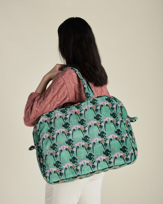 Velvet Weekend Bag, William Sage Green Print